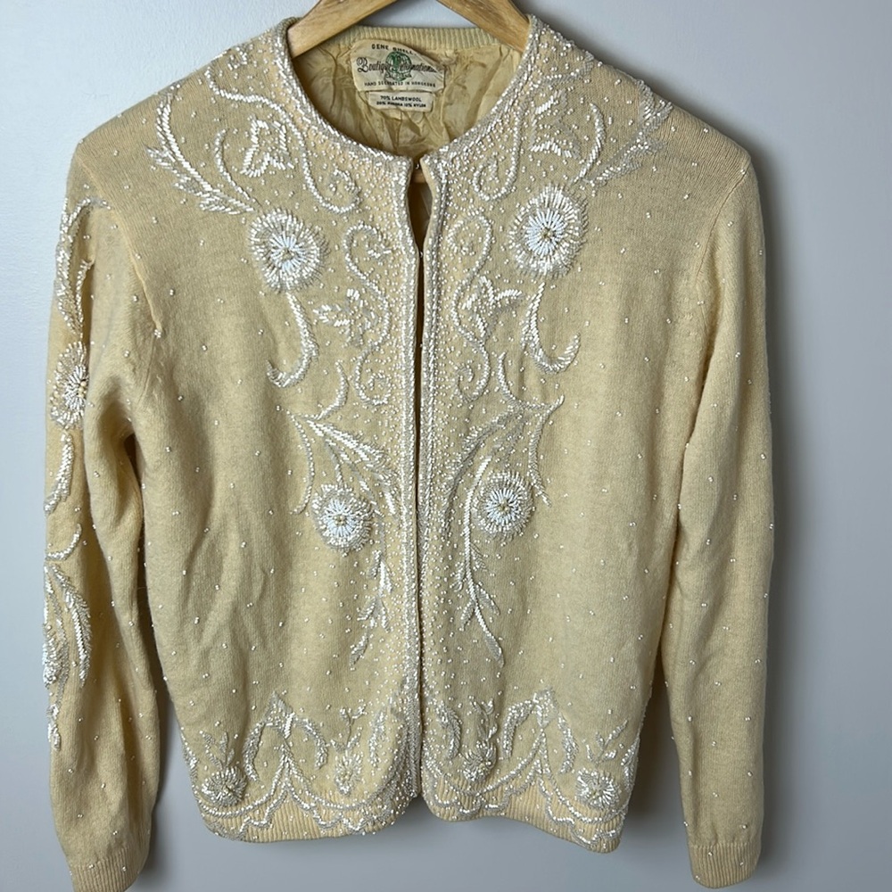 Vintage Gene Shelly‘s boutique international sweater beaded